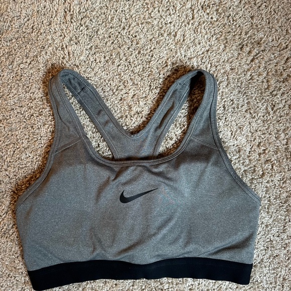 Nike padded Gray and Black Sports Bra - Picture 1 of 2